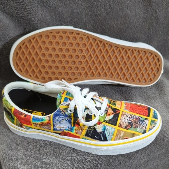 Vans Multicolor Graphic Sneakers - Picture 8 of 9